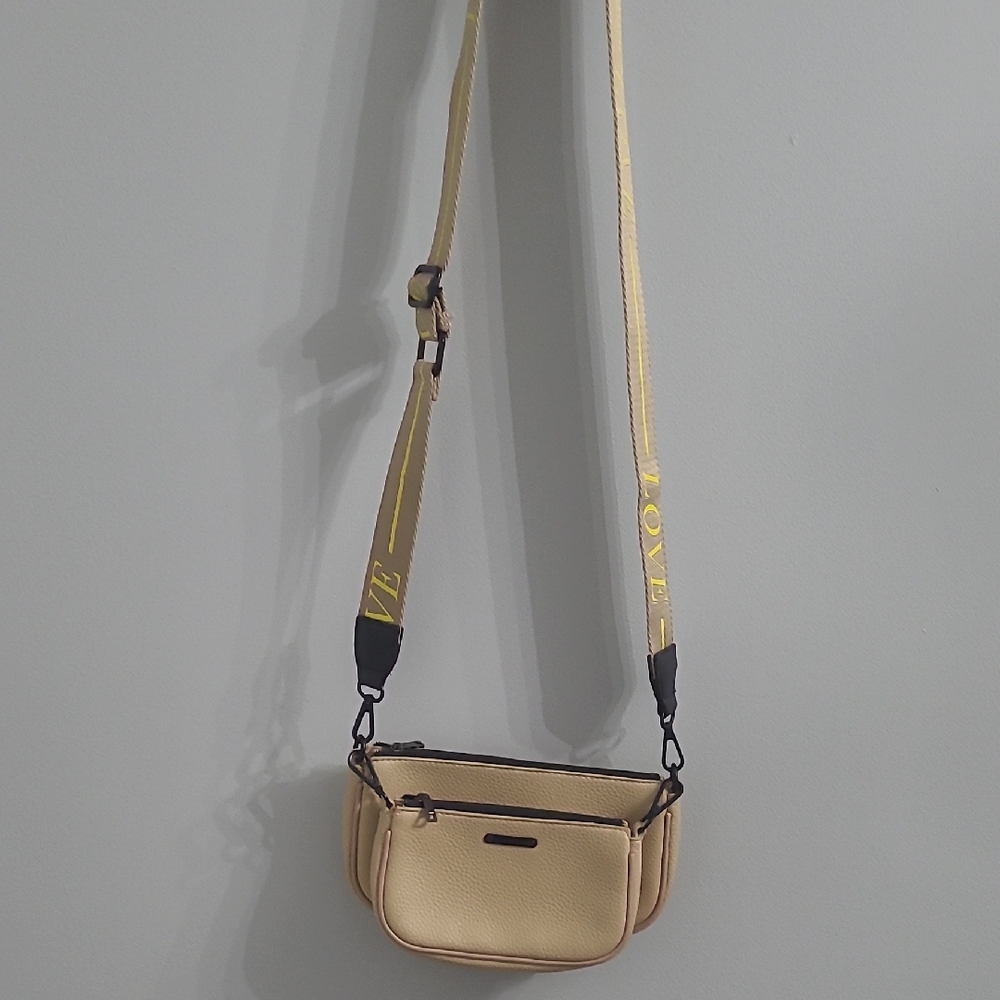 Stylish Tan Shoulder Bag